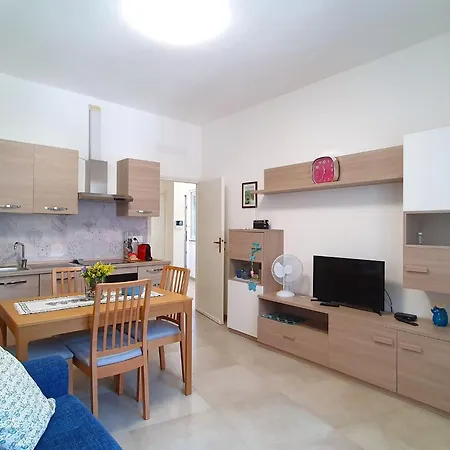 Appartement In Near Maggiore *